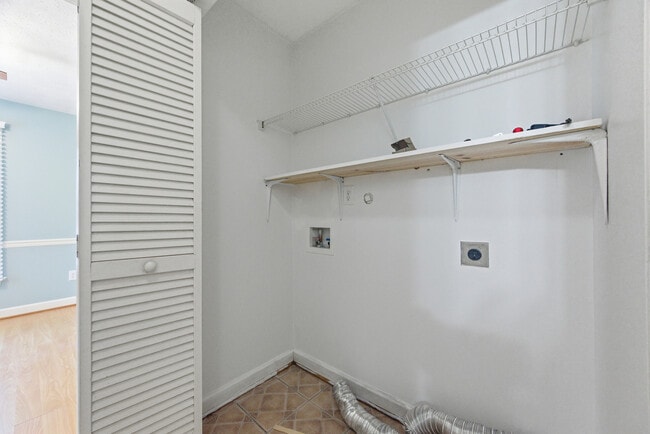 Building Photo - 1611 York Rest Ln