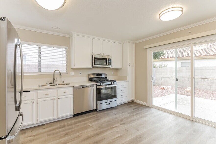 Building Photo - 2562 Machado Dr