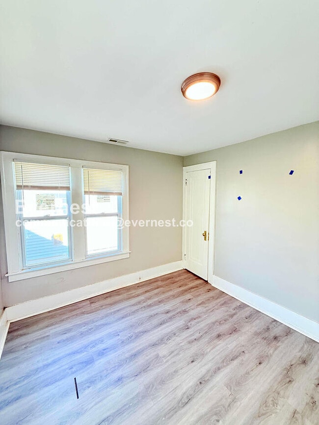 Building Photo - 5513 Somerset Ave