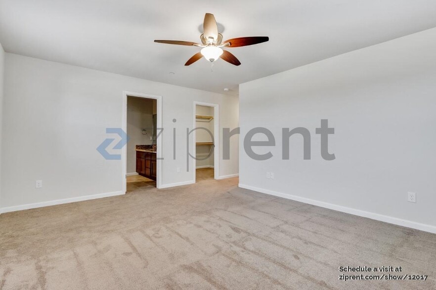 Building Photo - Unit