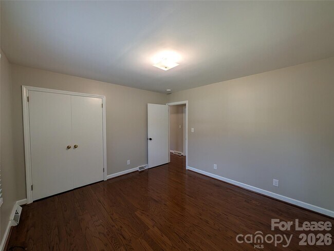 Building Photo - 103 Abingdon Cir