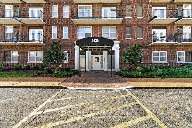 Building Photo - 5630 Pershing Ave