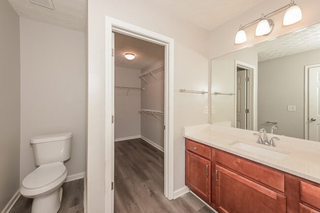 Building Photo - 418 Double Creek Dr