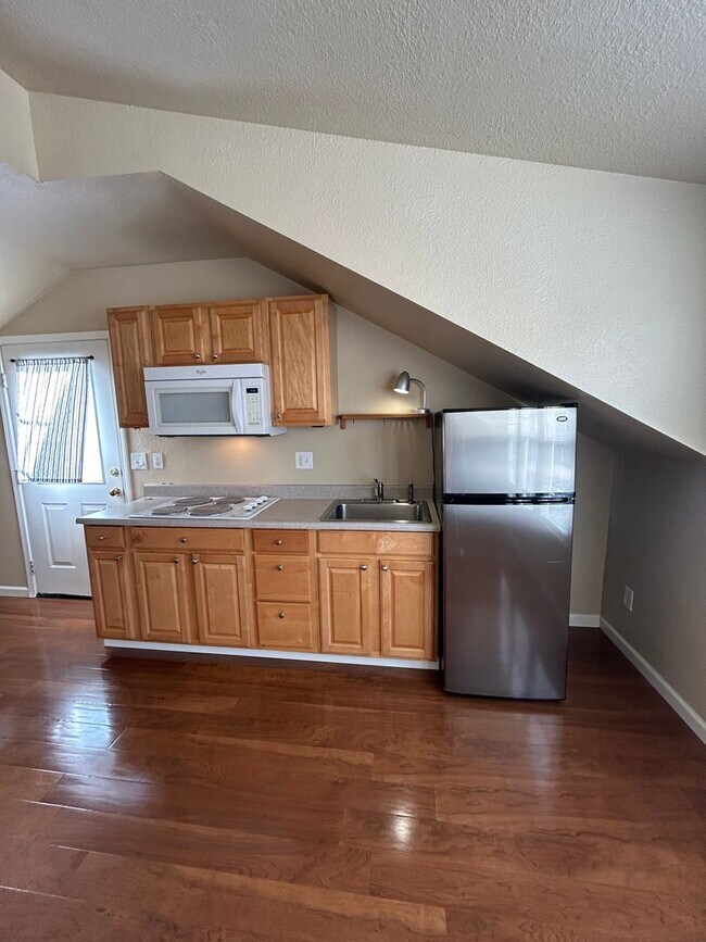 Building Photo - 5276 Trophy Dr