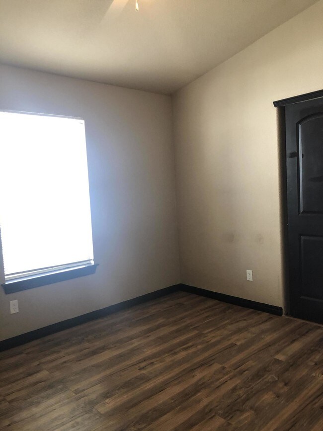 Building Photo - 12717 Tierra Roman Dr