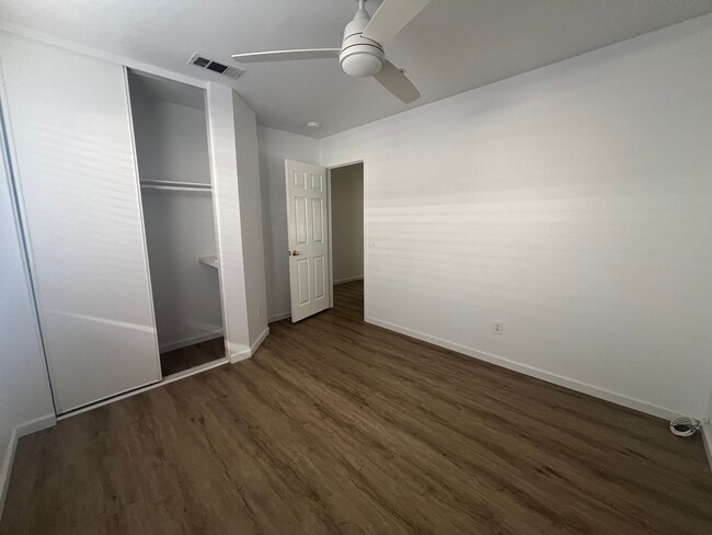 Building Photo - Beautiful upgraded 3 bedroom in Mission Grove!