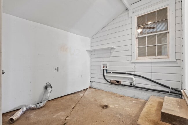 Building Photo - Charming Home in Prime Grand Prairie Locat...