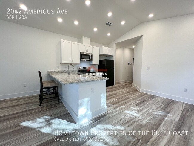 Building Photo - 3-Bedroom Home Minutes from NAS Pensacola