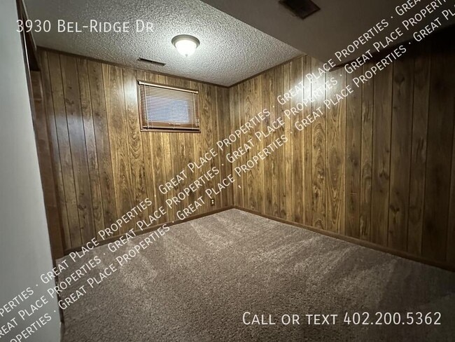 Building Photo - 3930 Bel-Ridge Dr