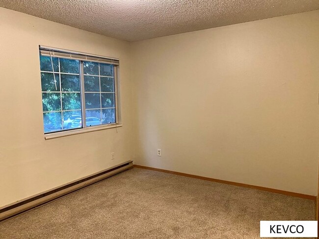 Building Photo - Awesome Condo Within Walking Distance to CSU!