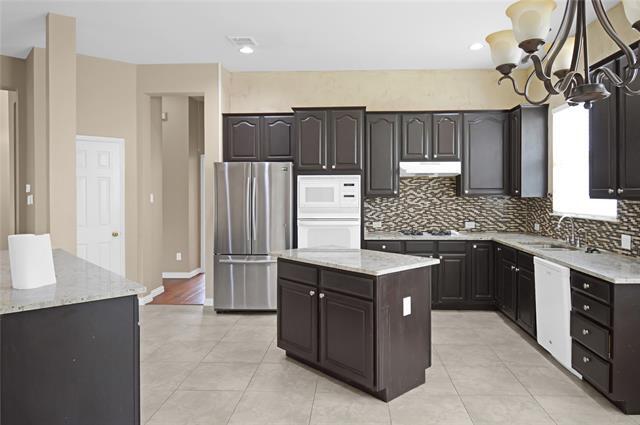Building Photo - 2704 Oakland Hills Dr