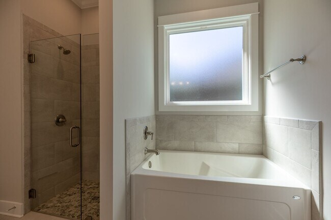 Building Photo - 5 Bedrooms!  Wooded Lot With No Back Neighbors • Luxury Finishes