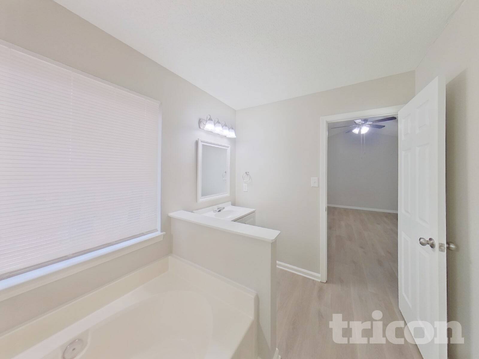 Building Photo - 701 Barbee Farm Dr