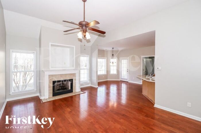 Building Photo - 969 Nesting Wood Cir W