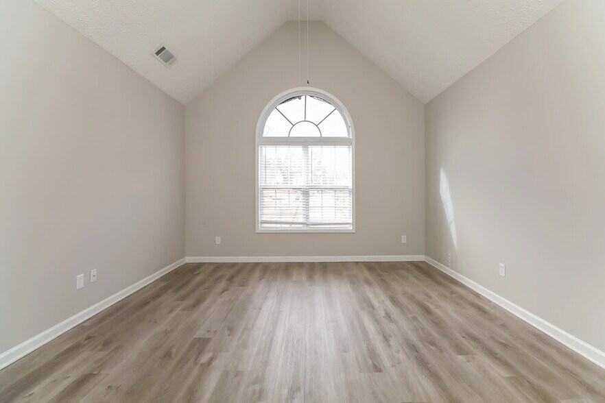 Building Photo - 215 Trelawney Pl