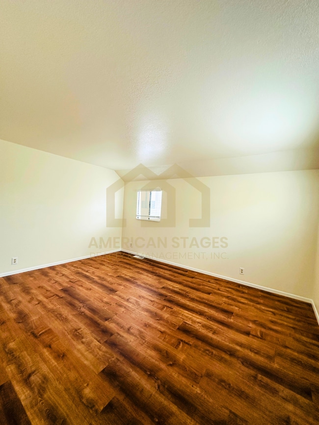 Building Photo - 307 N M St