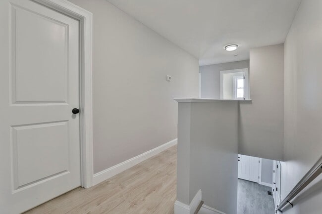 Building Photo - 39b Windsor lane