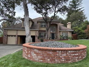 Building Photo - Amazing home in desirable Placerville neig...