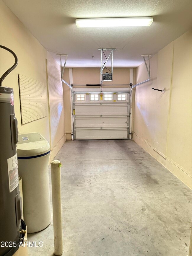 Building Photo - 17150 N 23rd St