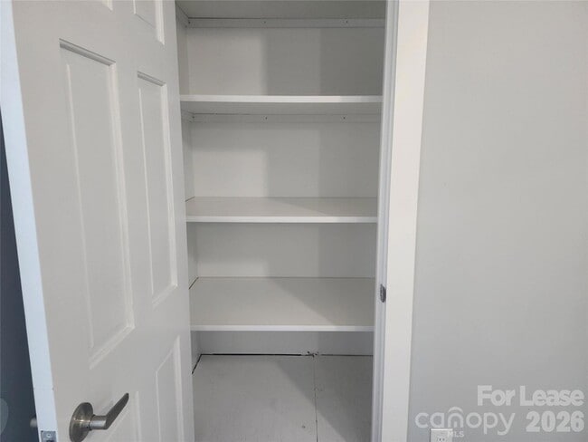 Building Photo - 55 Springfield Dr