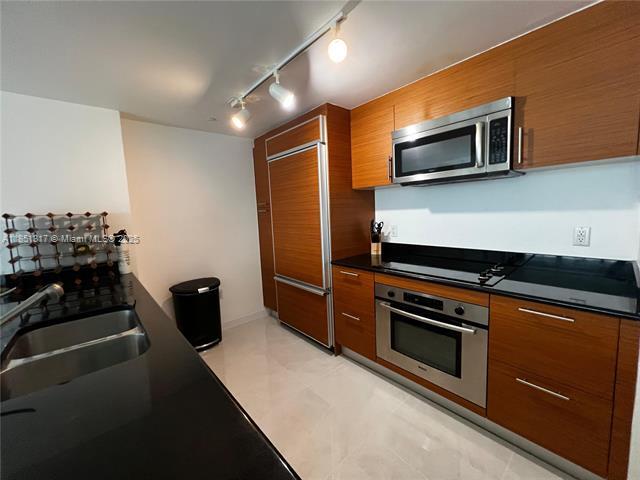 Building Photo - 50 Biscayne Blvd