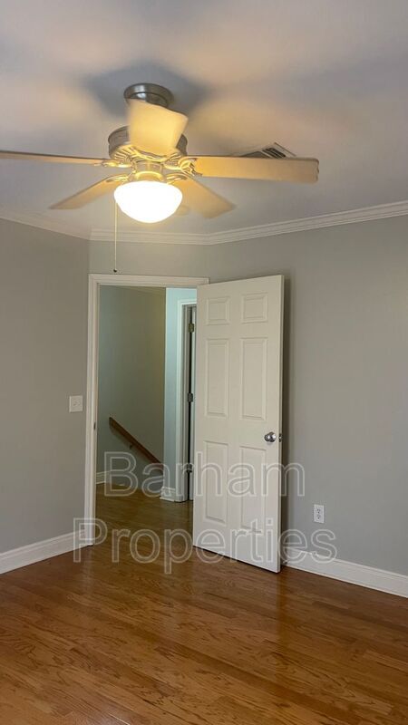 Building Photo - 2111 Raguet St