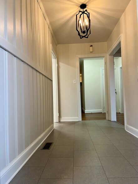 Building Photo - 3880 Peakland Pl