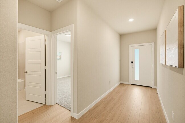 Building Photo - 1436 Companero St