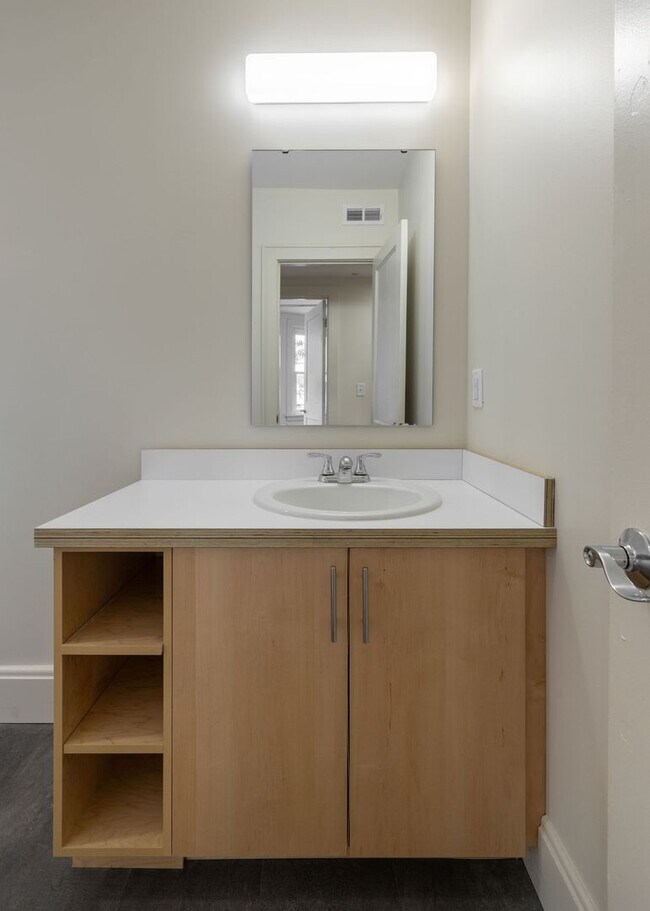 Building Photo - Coming Soon: 2BR Apartment – ETA 10/1/25