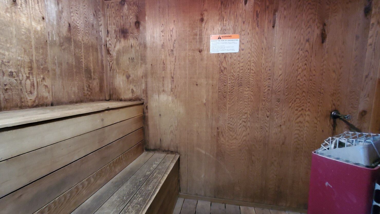 Dry Sauna - 175 County Rd B2 E