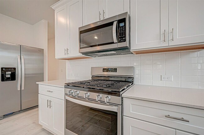 Building Photo - 7138 Glennwick Grv Ln