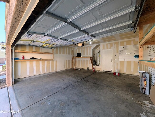 Building Photo - 4726 W Fremont Rd.