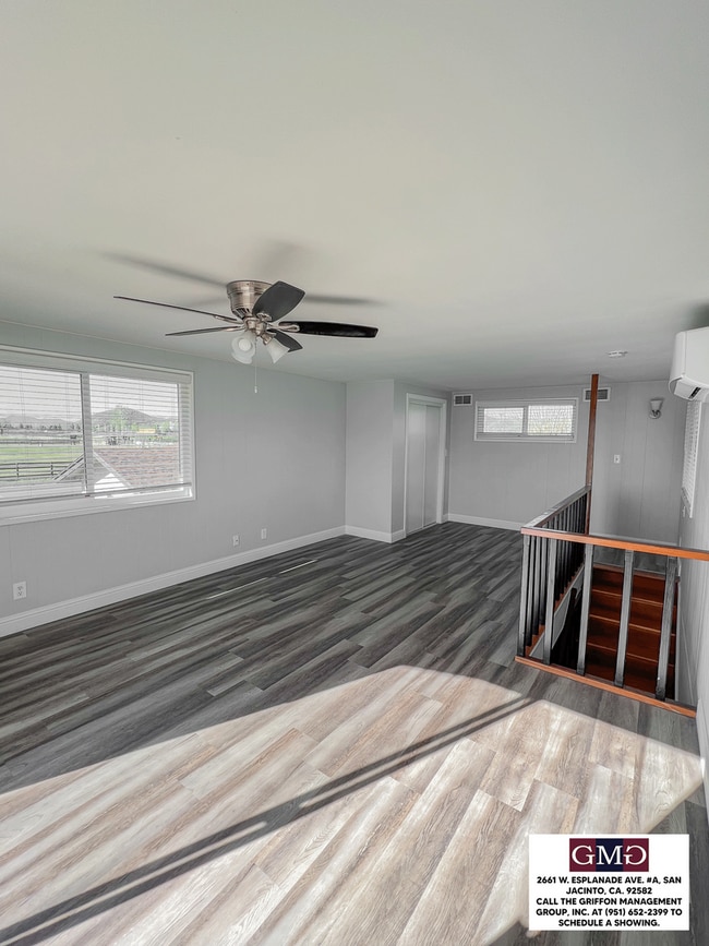 Building Photo - 3 Bedroom, 2 Bathroom House w/ Bonus Rooms...