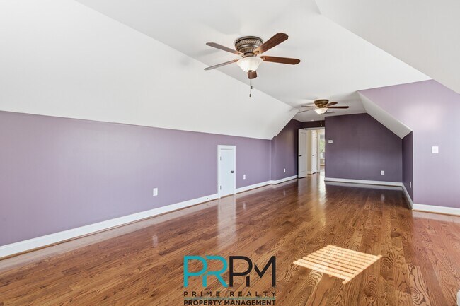 Building Photo - 129 Griffith Hill Way