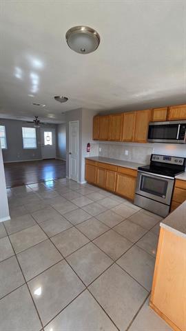 Building Photo - 600 Pacific St E