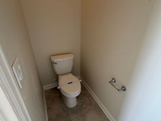 Building Photo - 3 bed 2.5 bath Townhouse in Storey Lake