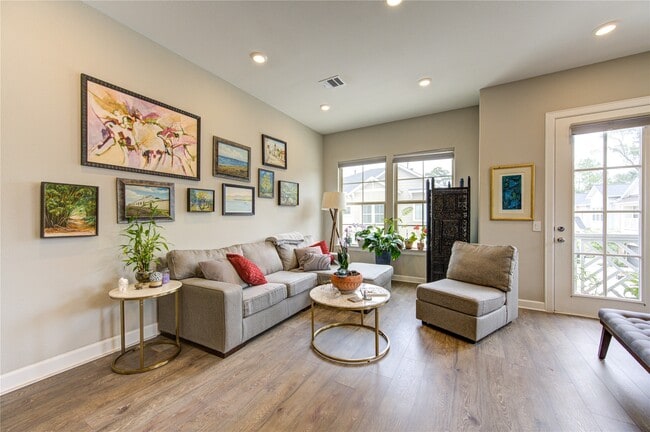 Building Photo - 5103 Royal Heath Dr