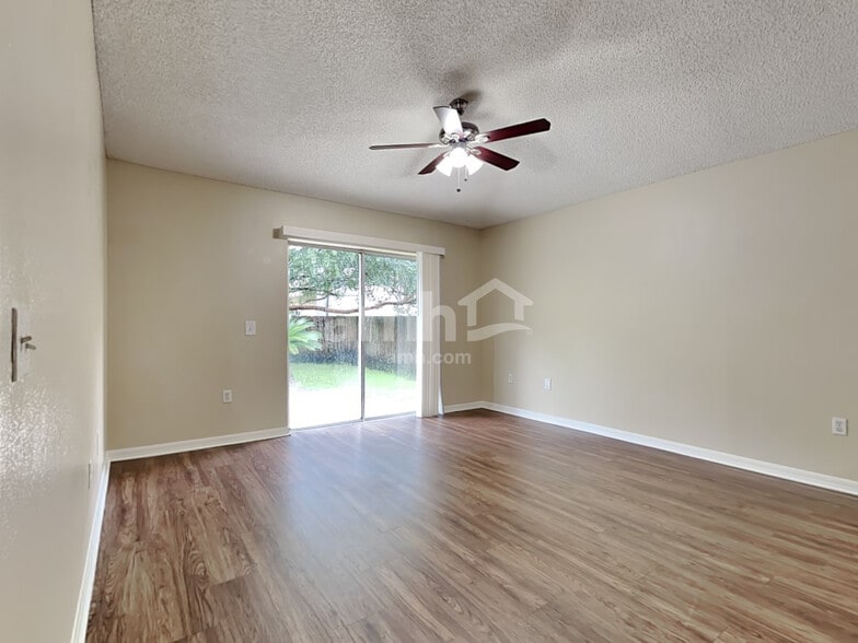 Building Photo - 1844 Saga Ct