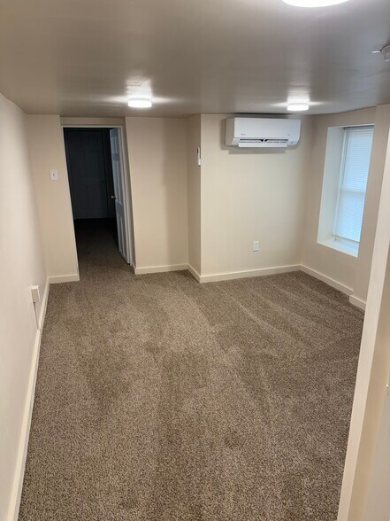 Building Photo - 215 W Lafayette St