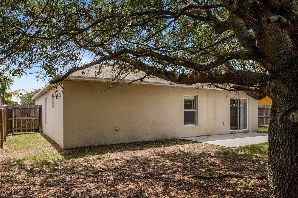Building Photo - 512 Ronshelle Ave