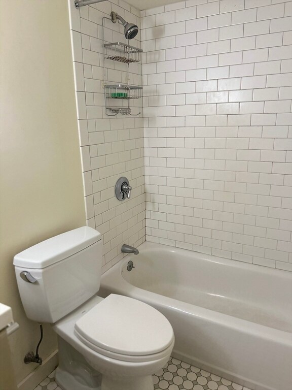 Building Photo - 10 Linwood St