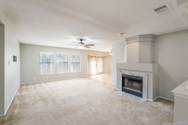 Building Photo - 9614 Fern Crest