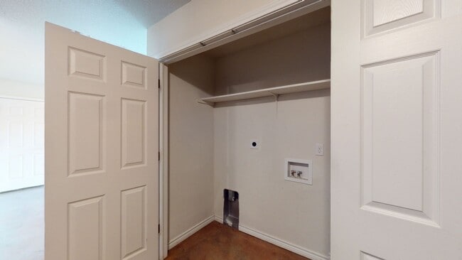 Building Photo - 2 WEEKS FREE !!!! GORGEOUS DUPLEX IN COPPE...