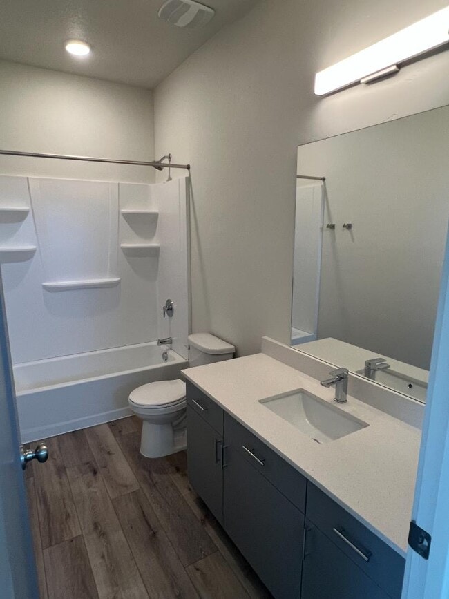 Building Photo - 636 E 12225 S