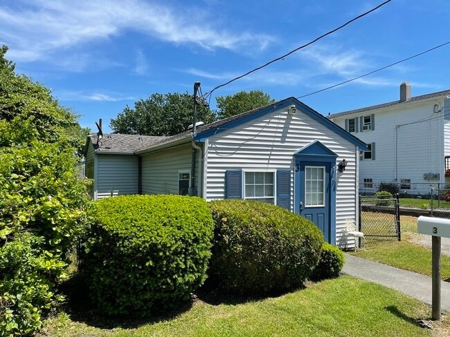 Primary Photo - 3 Tripp St