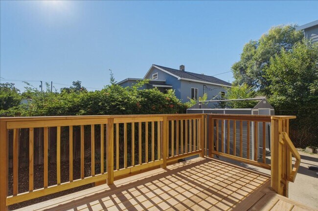 Building Photo - 3123 San Rafael Ct