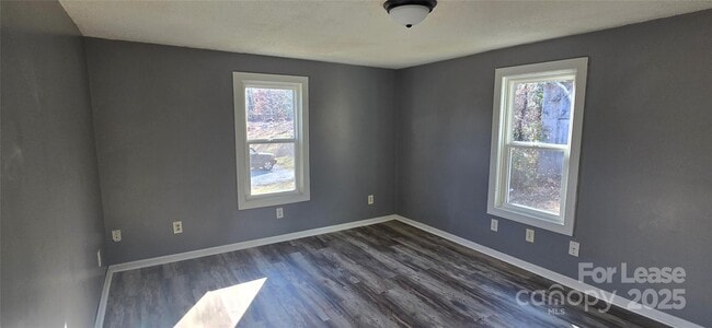 Building Photo - 500 Dogwood