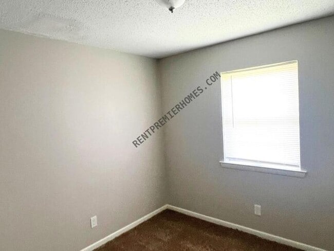 Building Photo - 508 Westfield Dr
