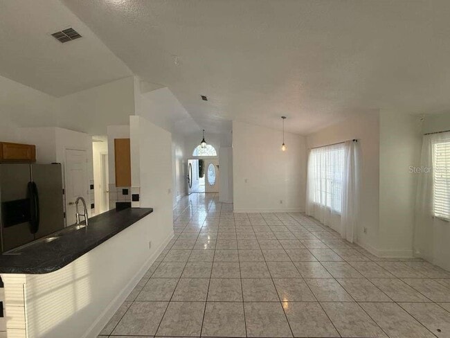 Building Photo - 2009 River Park Blvd