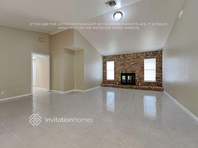 Building Photo - 13325 Kingsbury Dr